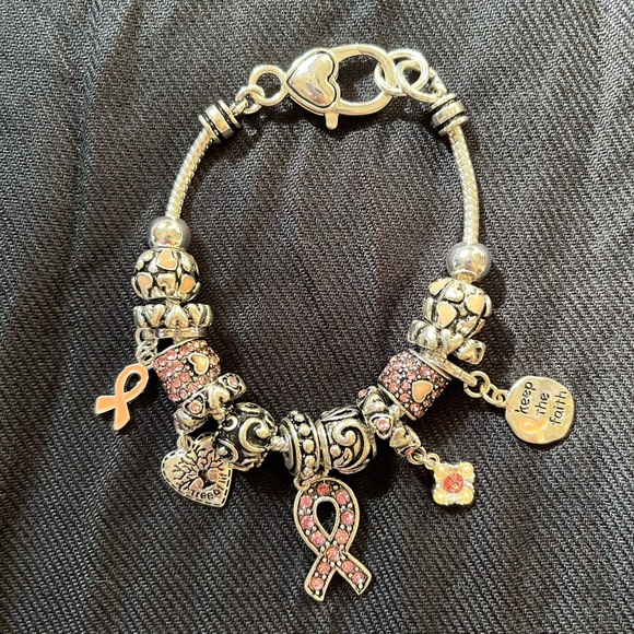 BRAND NEW - Breast Cancer charm bracelet. - Picture 1 of 2
